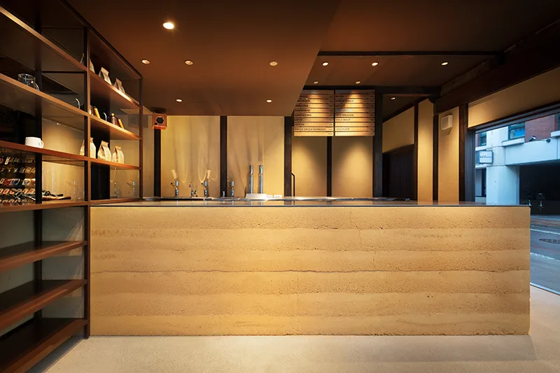 Blue Bottle Coffee - Kyoto Rokkaku Cafe